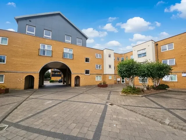Flat Kenway in Southend-on-Sea