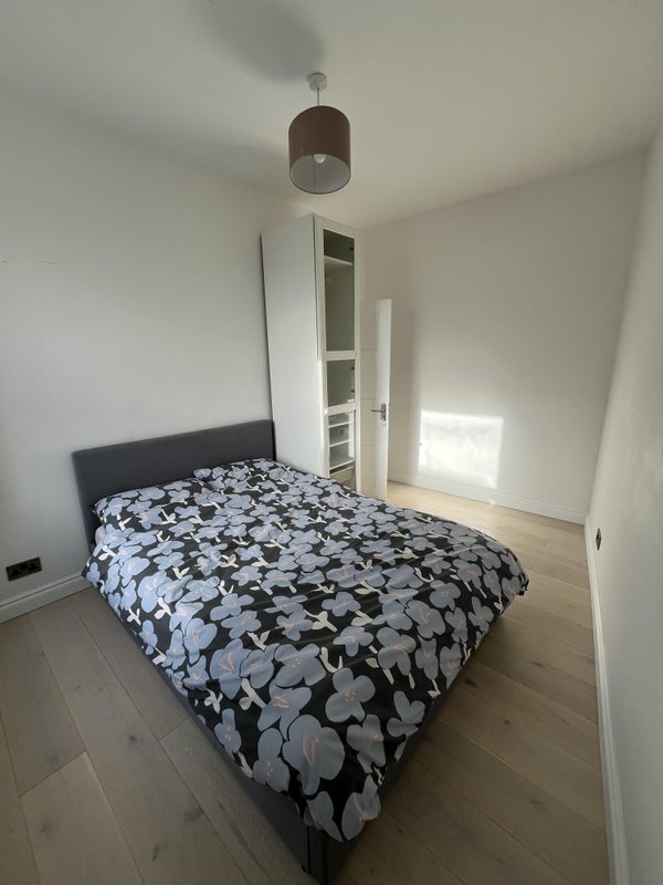 Room Forest Side in Greater London