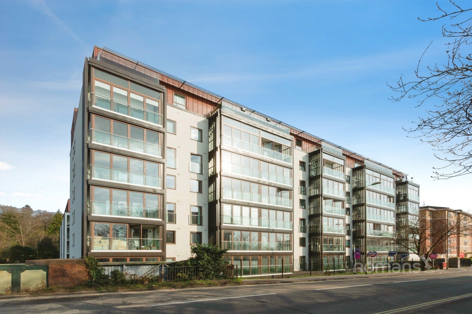 Flat Farnborough Road in Rushmoor