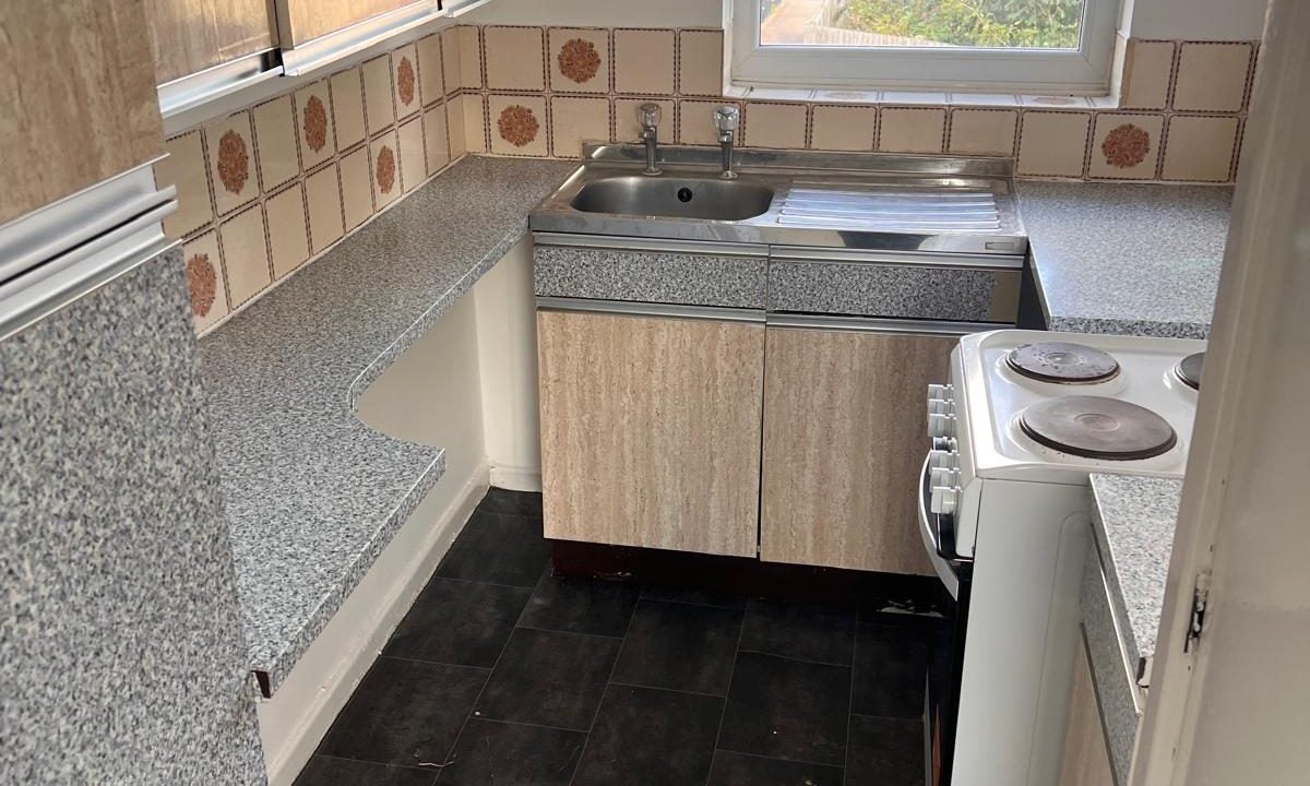 Flat Longhurst Close in Leicester