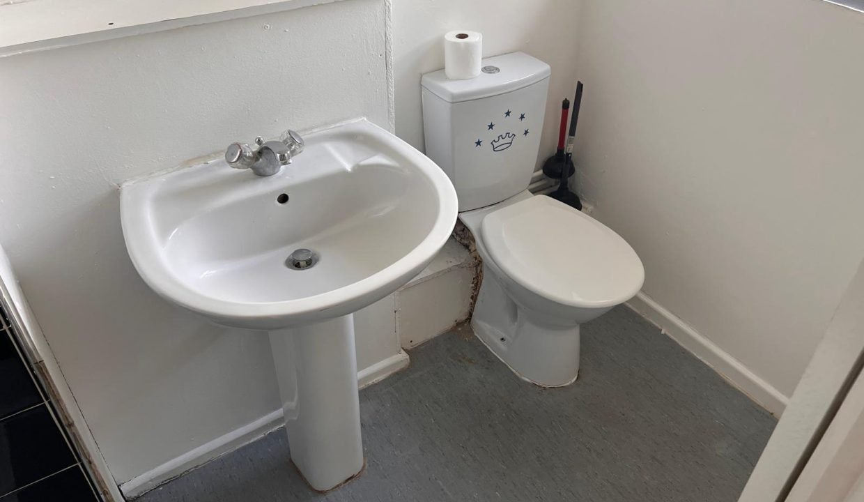 Flat Longhurst Close in Leicester