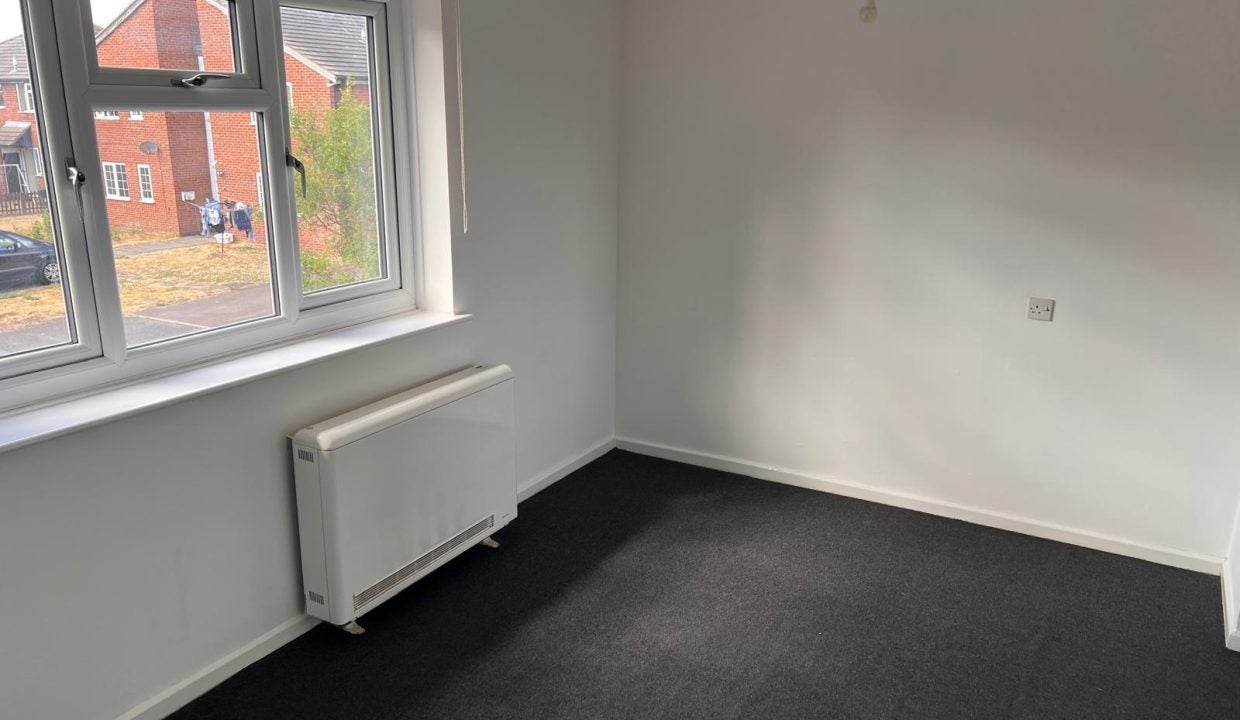 Flat Longhurst Close in Leicester