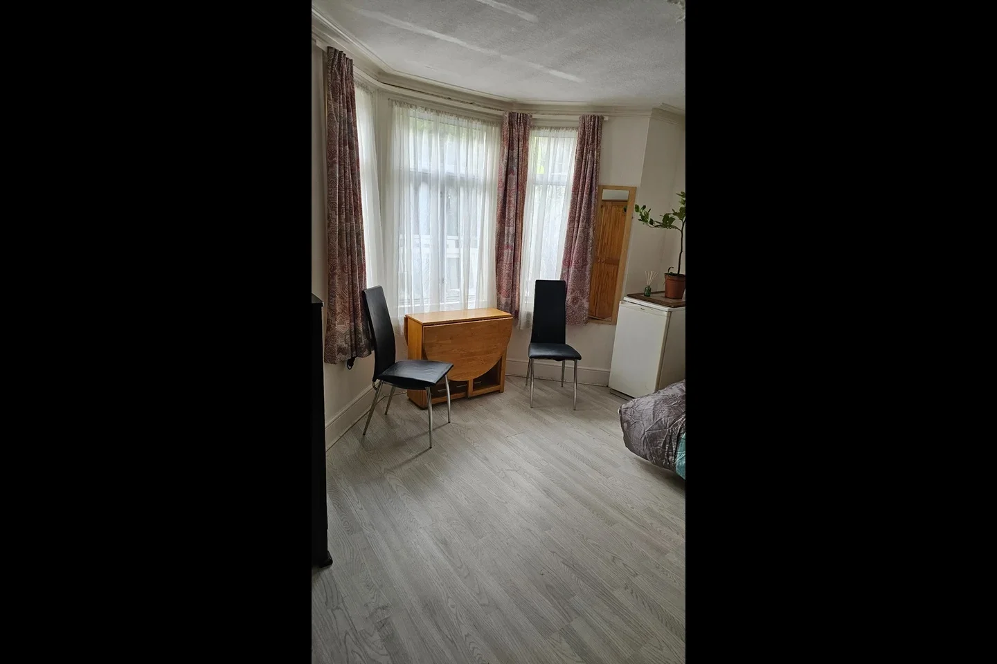 Room Dawes Road in Greater London