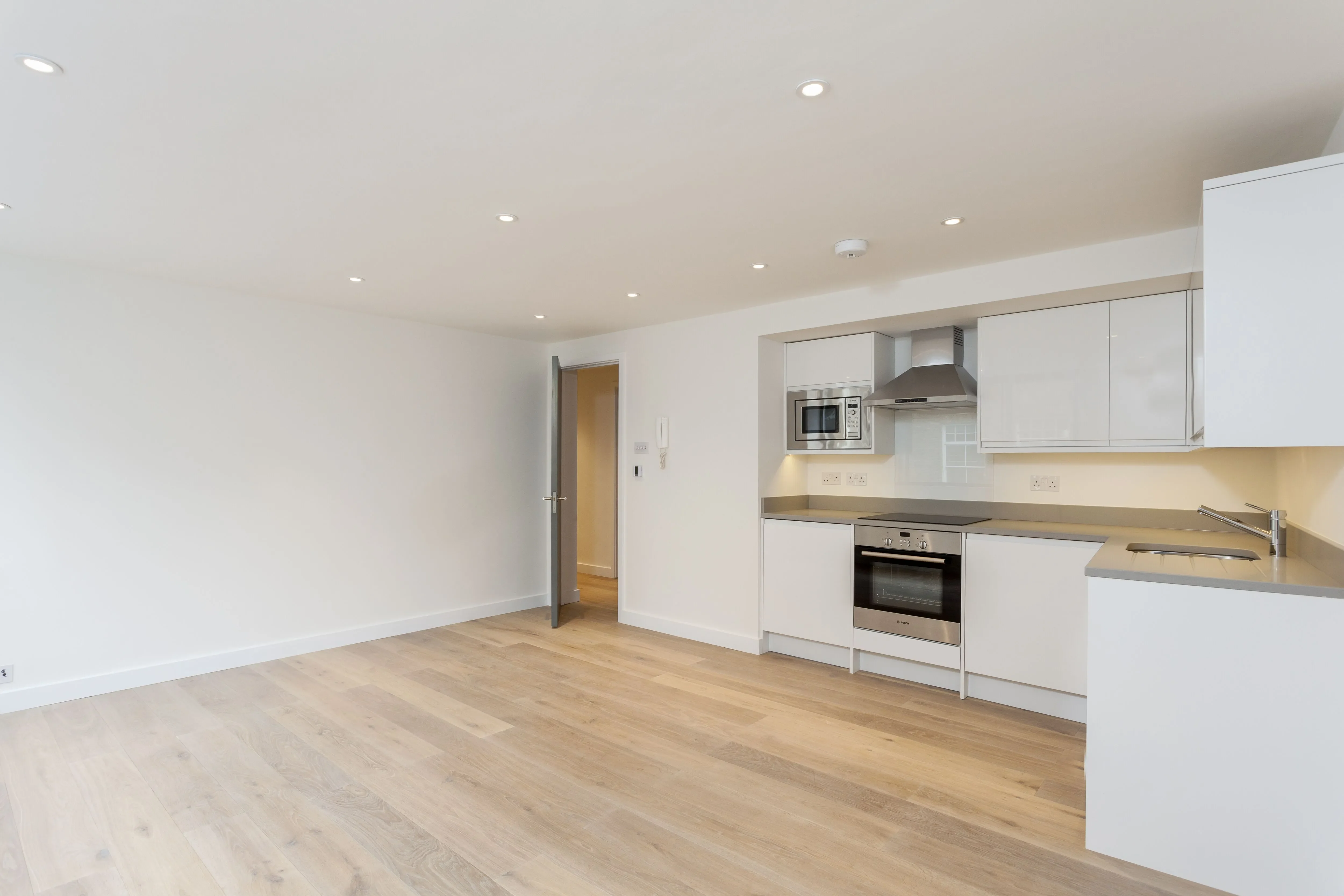 Flat Upper St Martin's Lane in City of Westminster