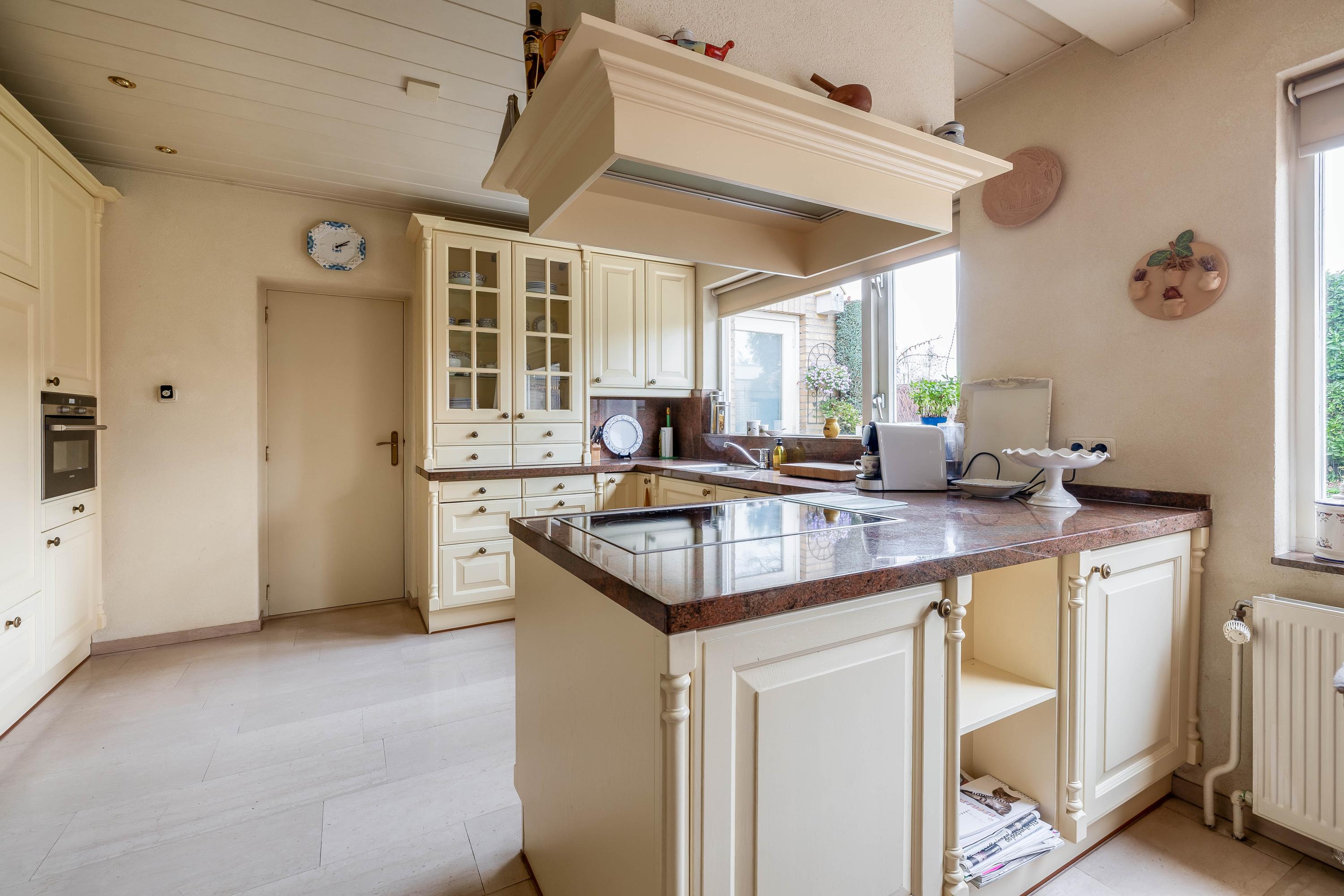 Vrijstaande woning te koop: Groenewoudlaan 82, Waalwijk