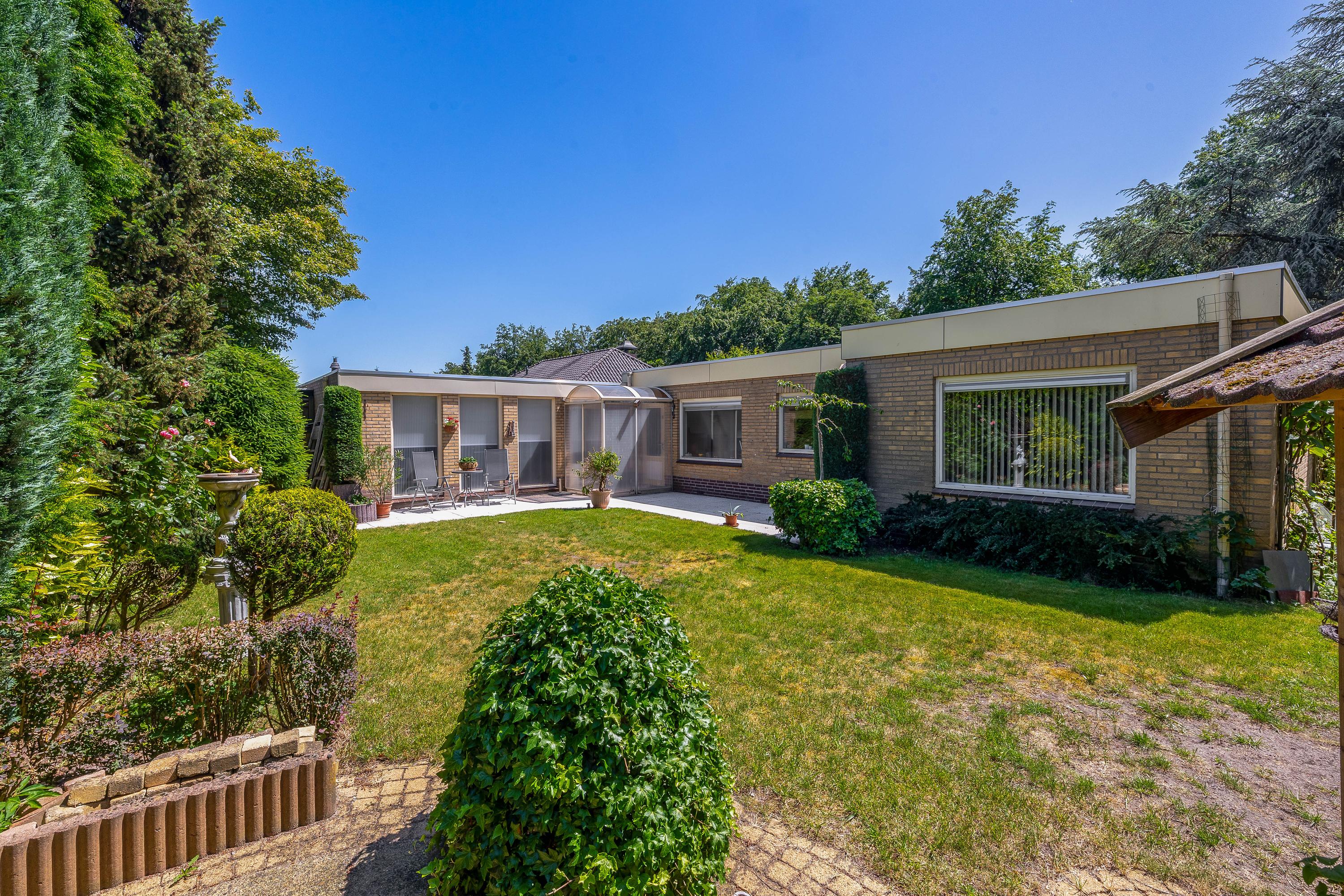 Vrijstaande woning te koop: Groenewoudlaan 82, Waalwijk