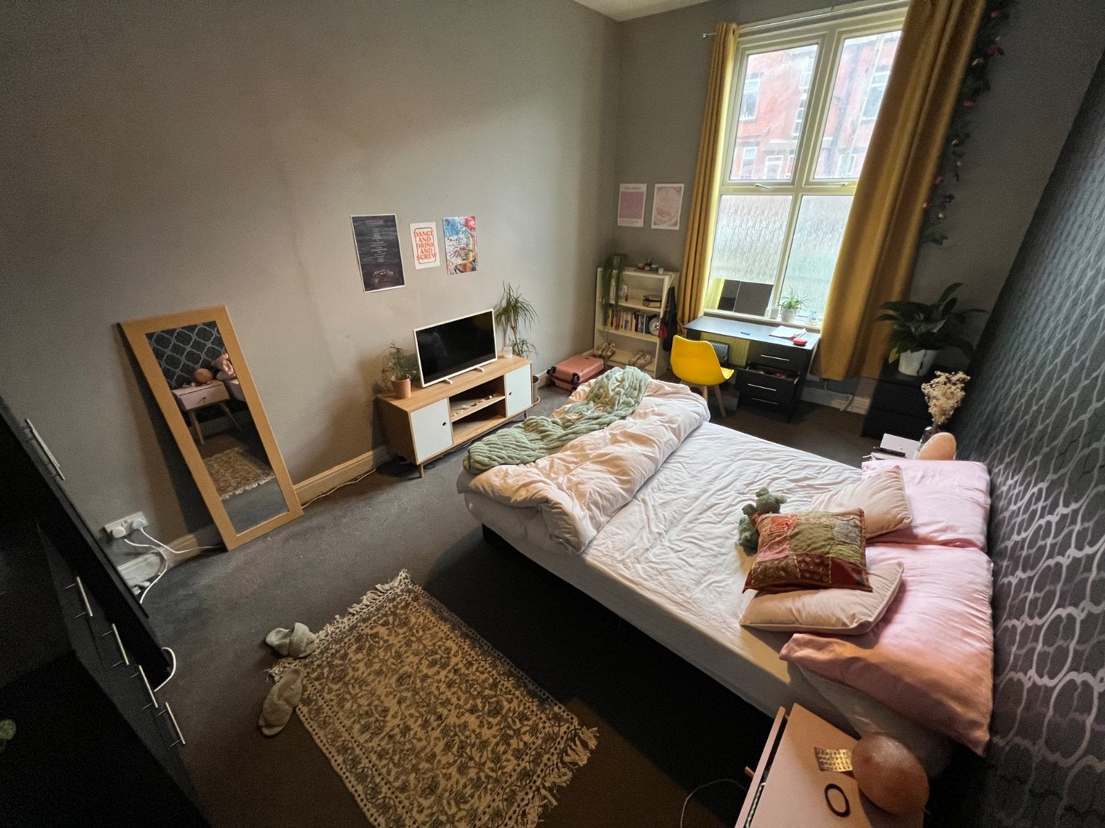 Flat Brudenell Road in Leeds