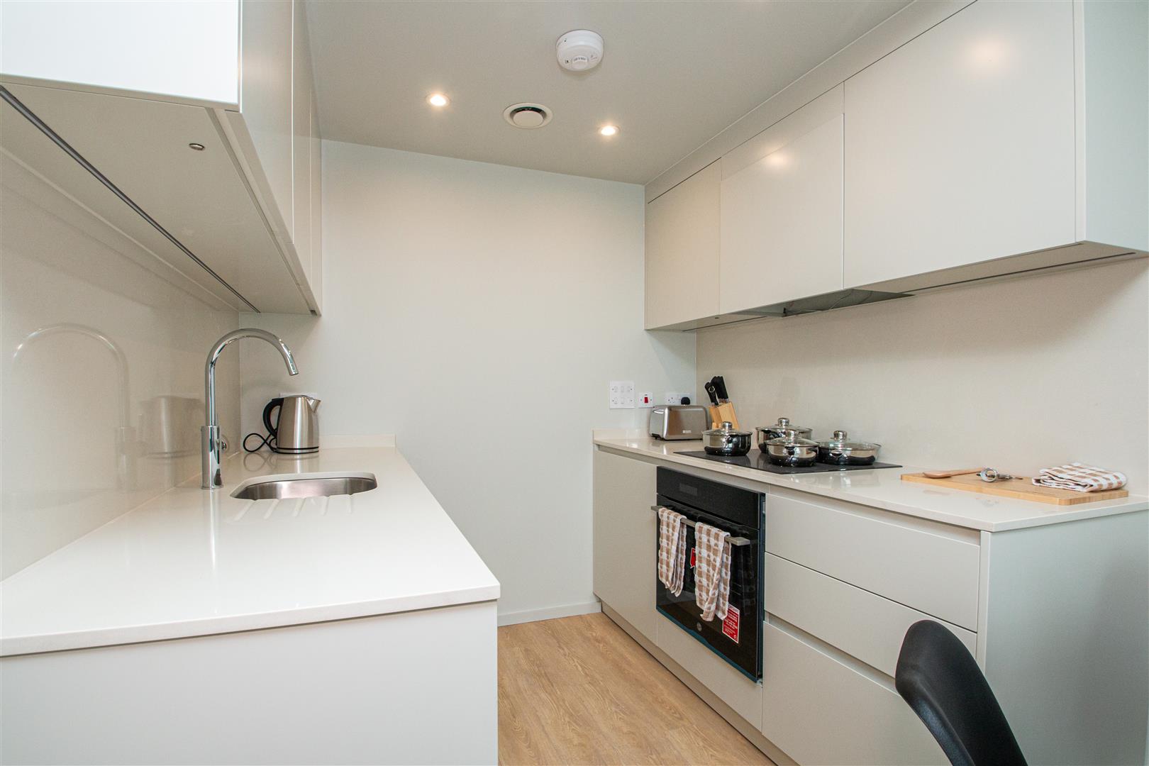 Flat Bath Road in Greater London