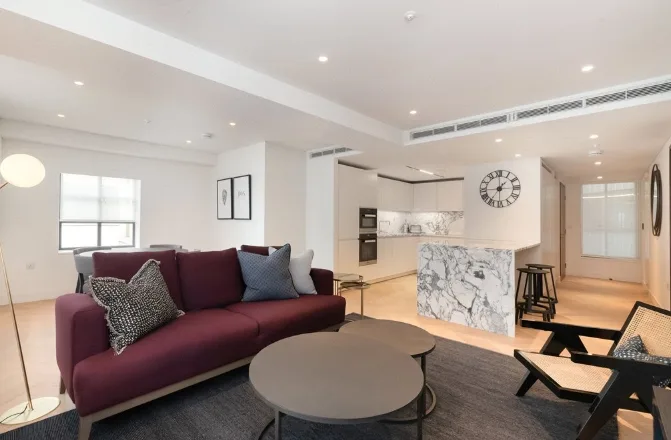 Flat Shaftesbury Avenue in City of Westminster