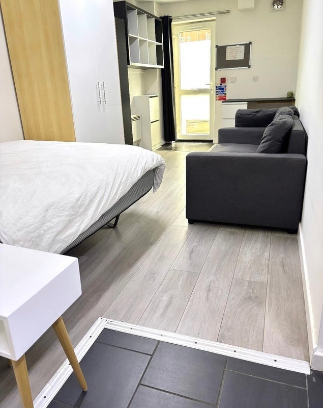 Room Powell Street in Sheffield