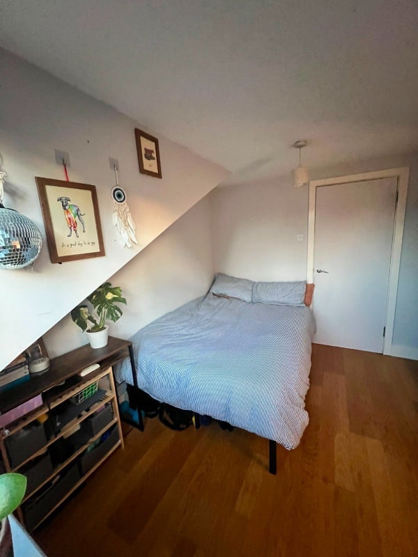 Room Urswick Road in Greater London