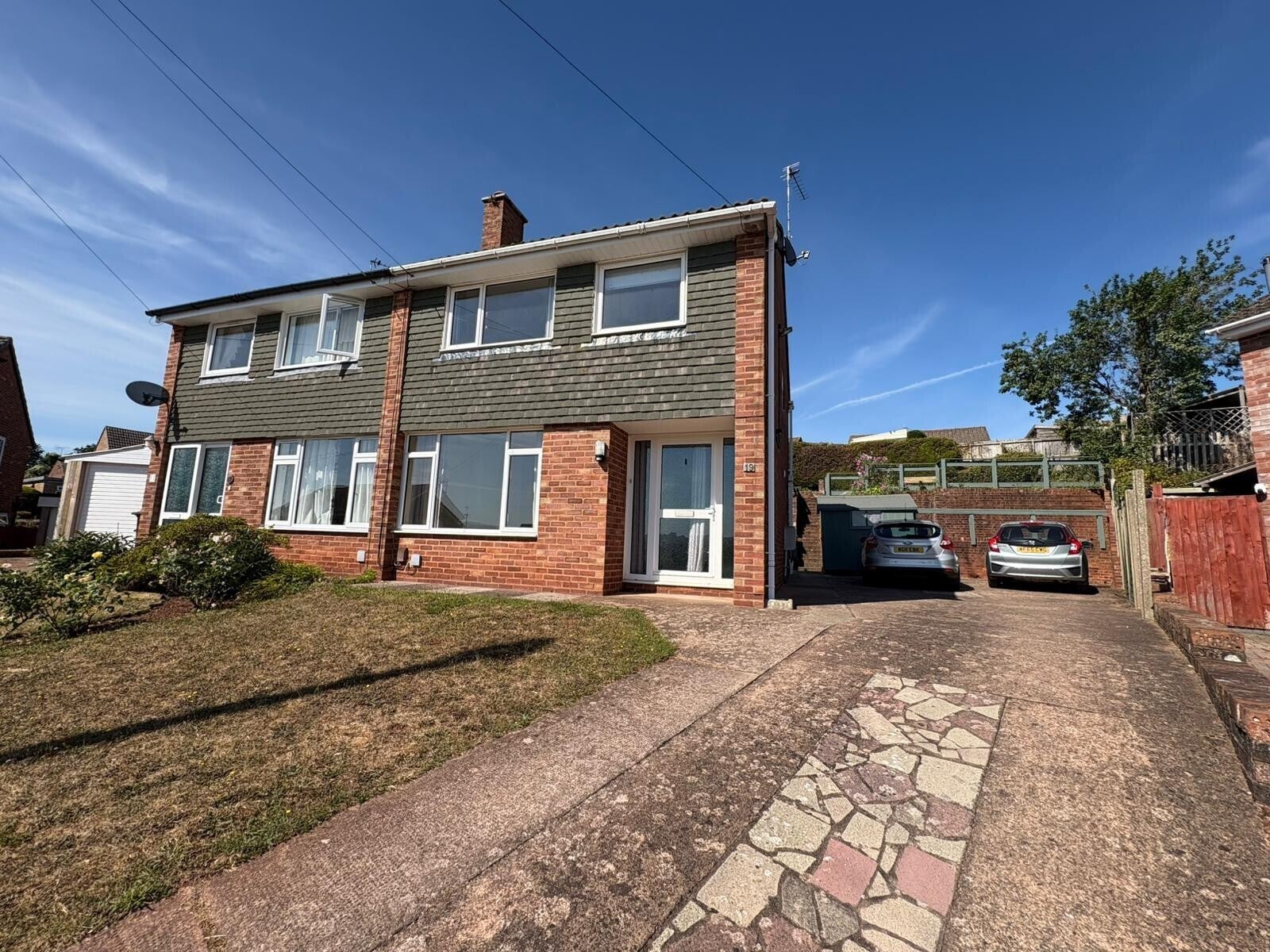 House Swallowfield Road in Exeter