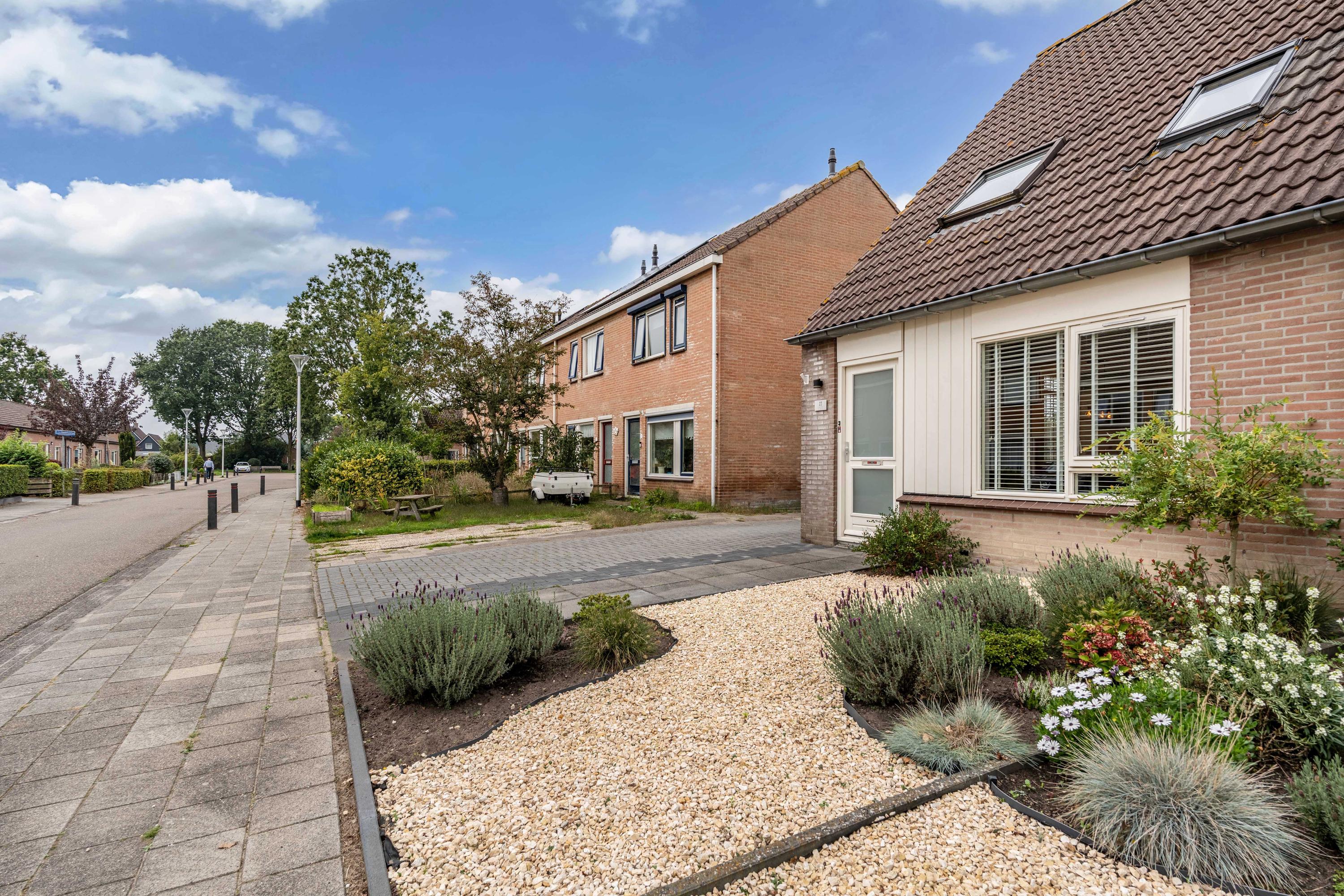 Hoekwoning te koop: Ir. C.A. Kloosterhuisstraat 11, Willemsoord