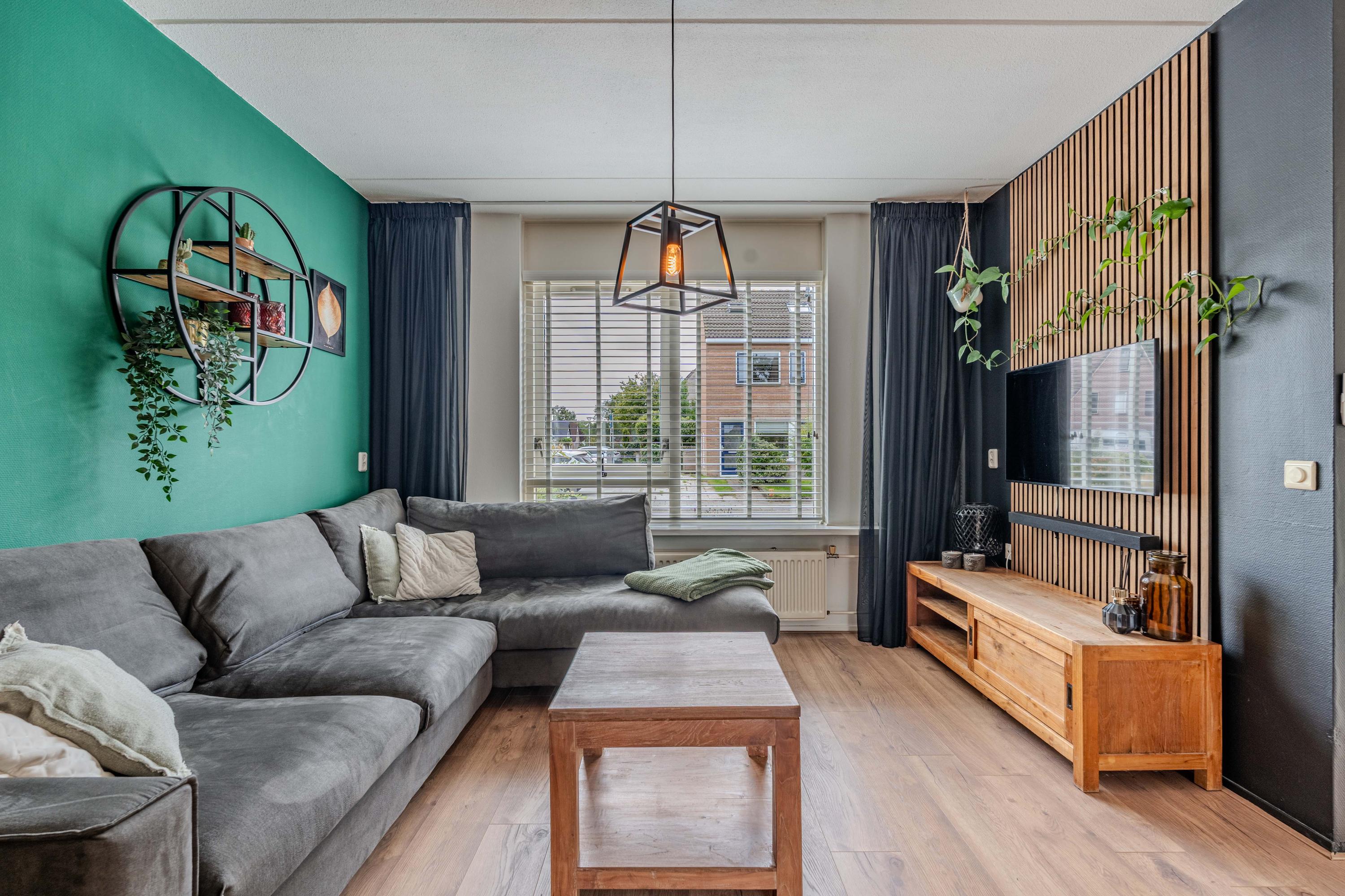 Hoekwoning te koop: Ir. C.A. Kloosterhuisstraat 11, Willemsoord