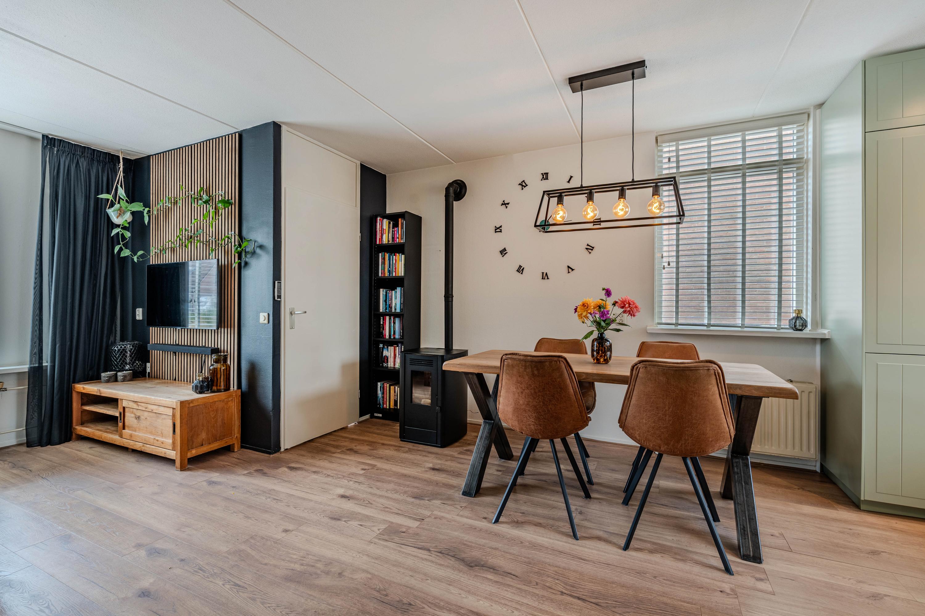Hoekwoning te koop: Ir. C.A. Kloosterhuisstraat 11, Willemsoord