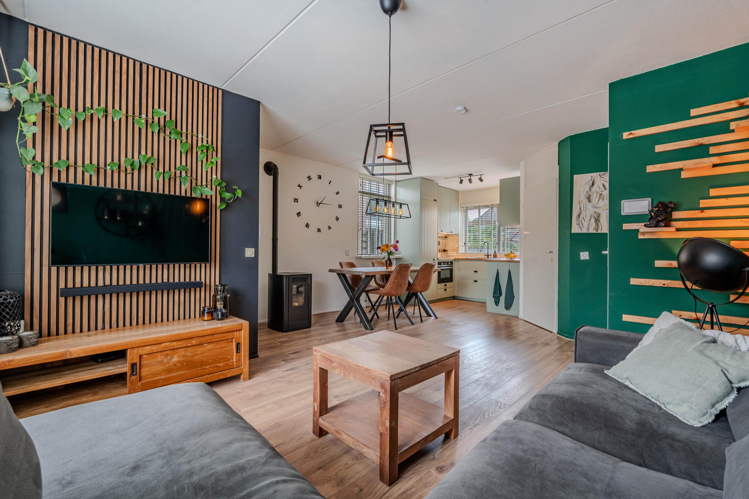 Hoekwoning te koop: Ir. C.A. Kloosterhuisstraat 11, Willemsoord