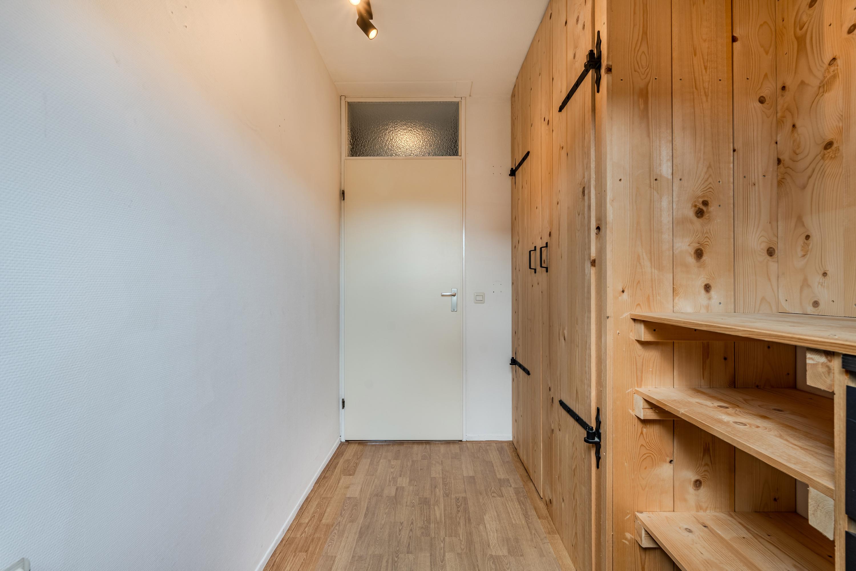 Hoekwoning te koop: Ir. C.A. Kloosterhuisstraat 11, Willemsoord