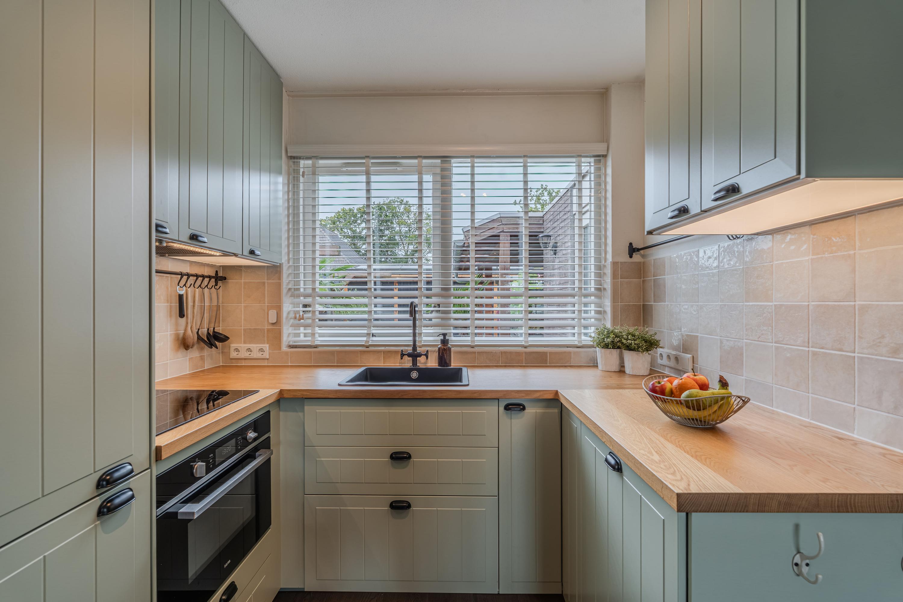 Hoekwoning te koop: Ir. C.A. Kloosterhuisstraat 11, Willemsoord