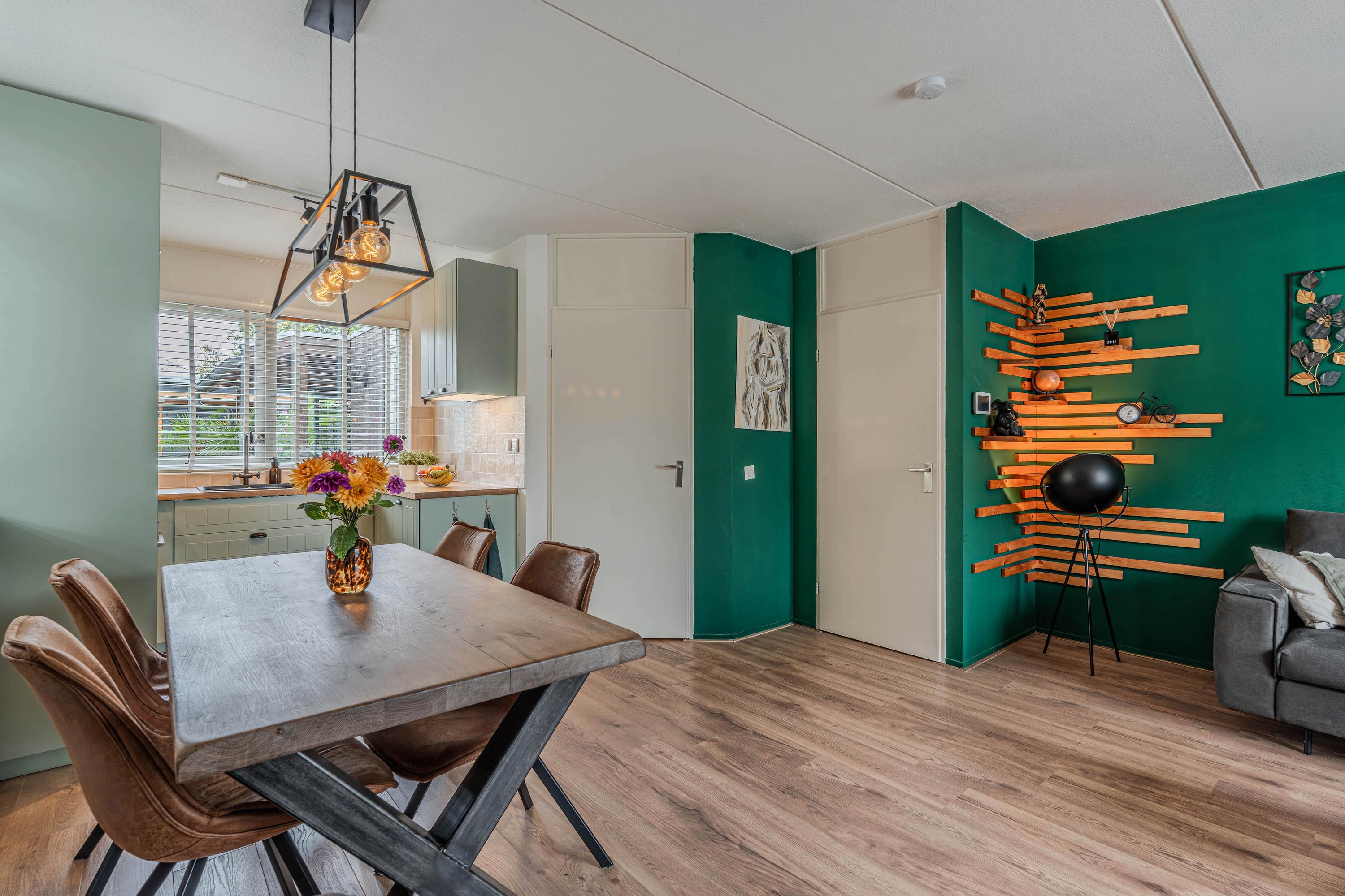 Hoekwoning te koop: Ir. C.A. Kloosterhuisstraat 11, Willemsoord