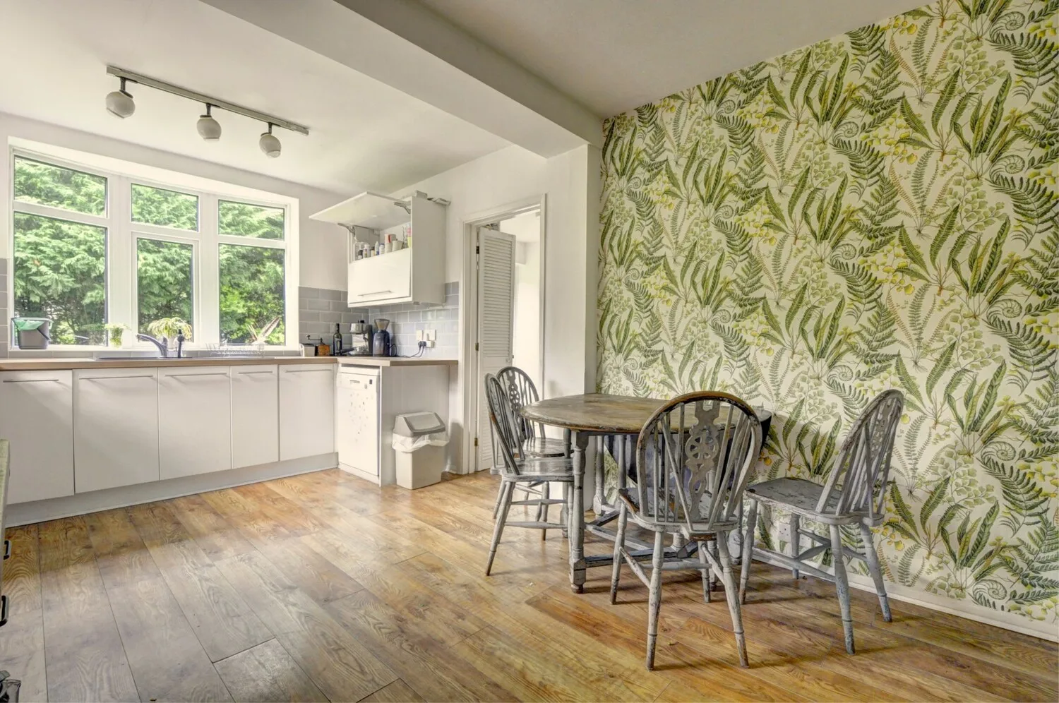 House Elmdale Gardens in Princes Risborough