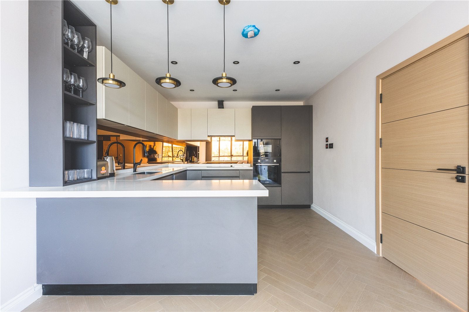 Flat Philpot Street in Greater London