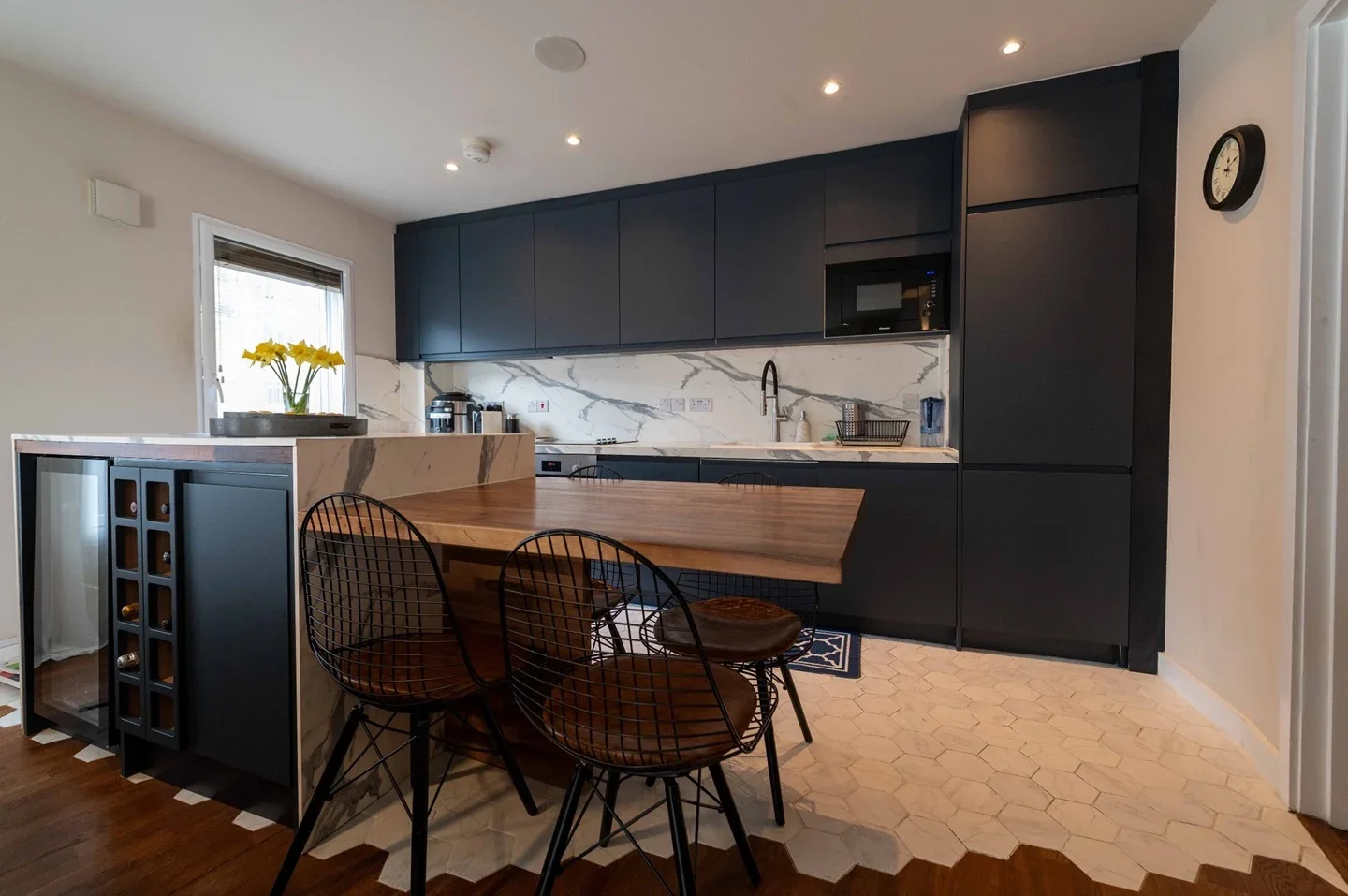 Flat Upper Richmond Road in Greater London