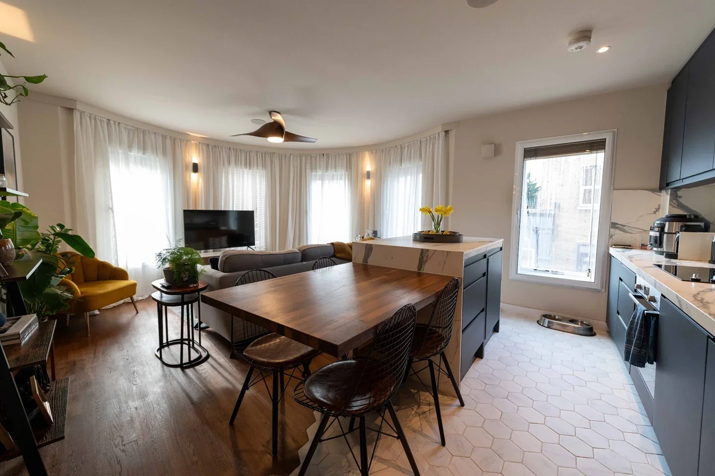 Flat Upper Richmond Road in Greater London