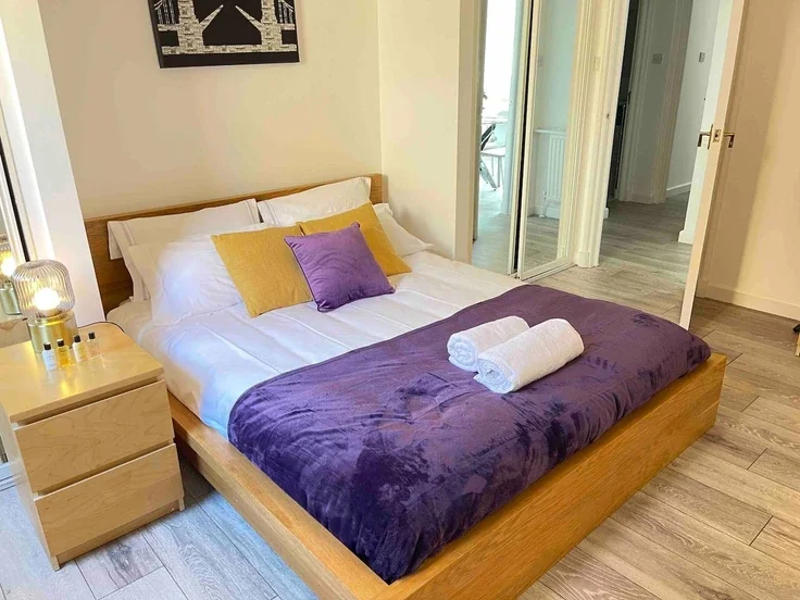 Flat Cape Yard in Greater London