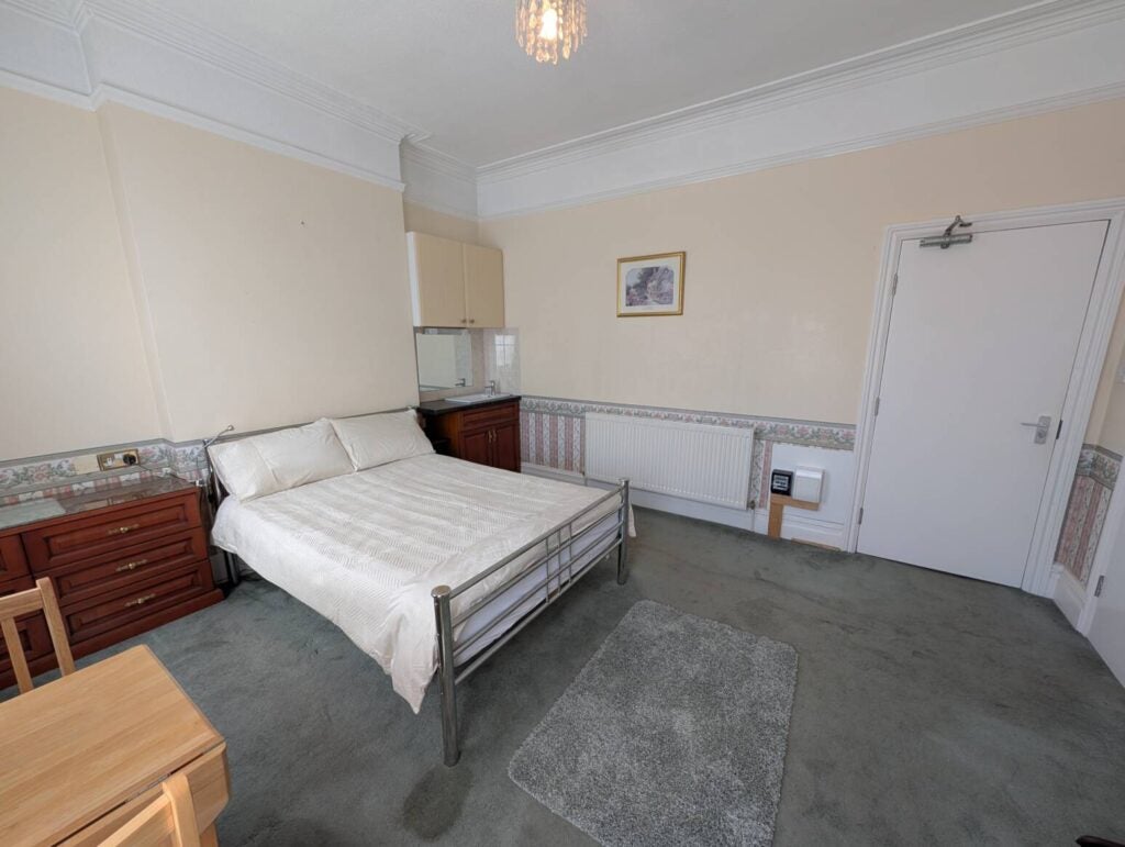 Room St. Gabriel's Road in Greater London