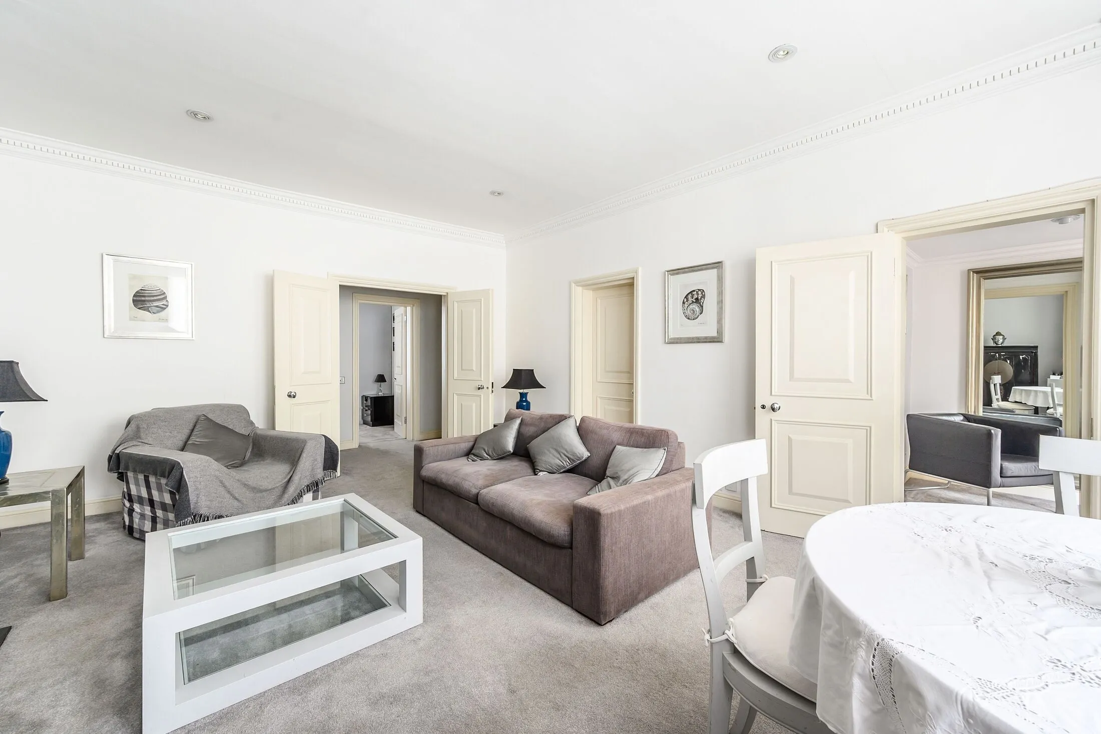 Flat Cranley Mews in Greater London
