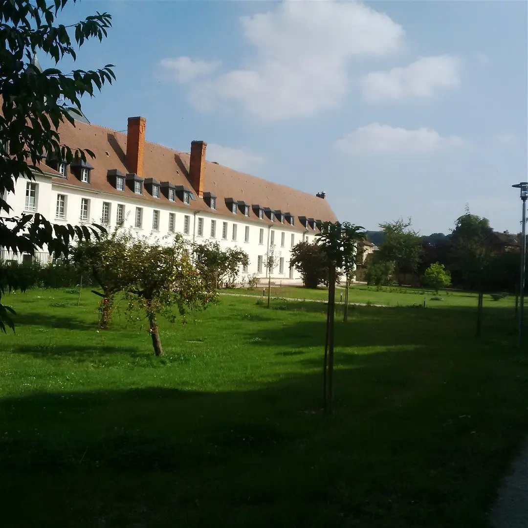 Flat Rue du Docteur Roux in Évreux
