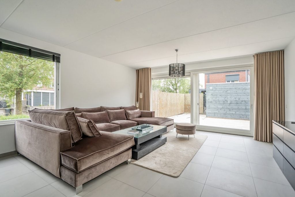 Hoekwoning te koop: Hoefslagendreef 50, Delft