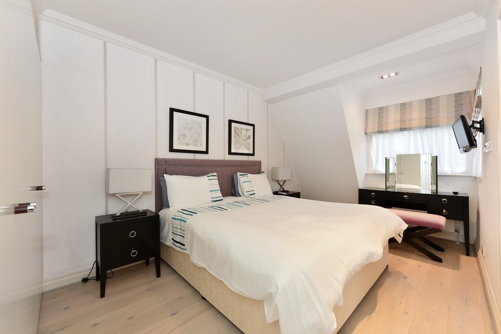 Flat Elvaston Place in Greater London