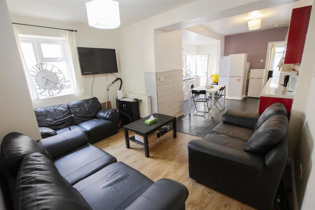 Flat Bournbrook Road in Birmingham