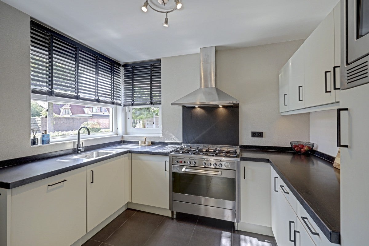 Hoekwoning te koop: Lire 9, Dronten