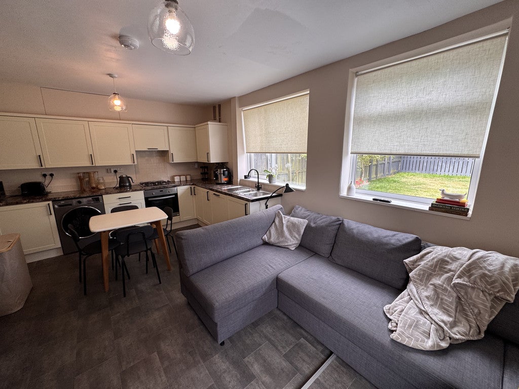 Room Ashton Avenue in York