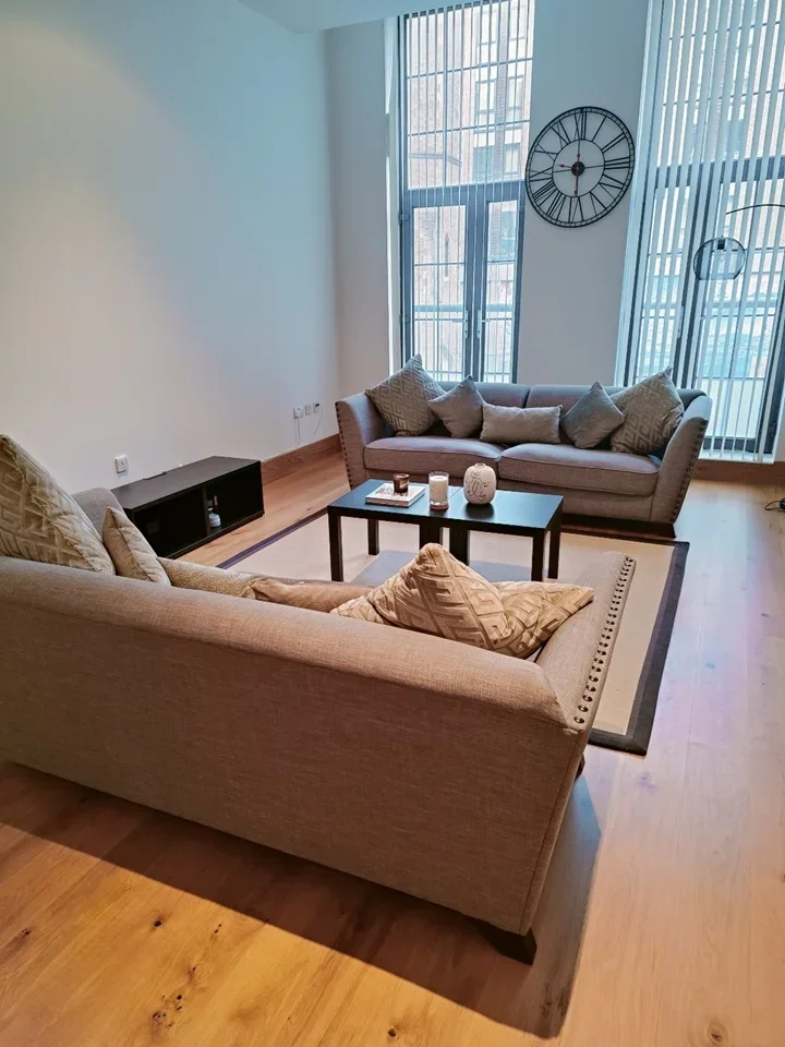Room Exchange Square in Greater London