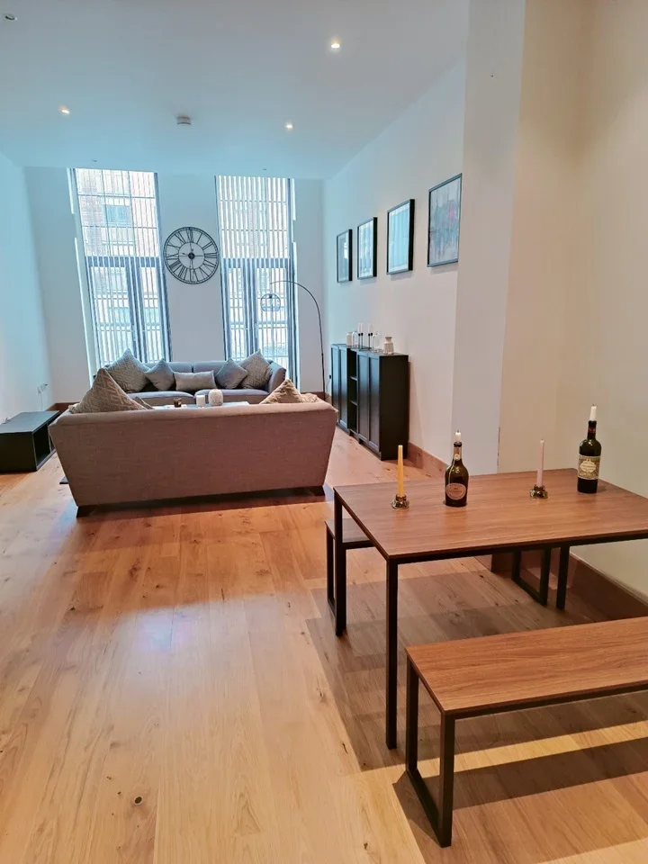Room Exchange Square in Greater London