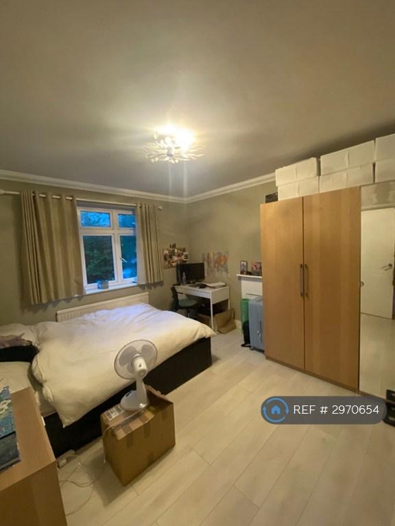 House Sheepcot Lane in Watford