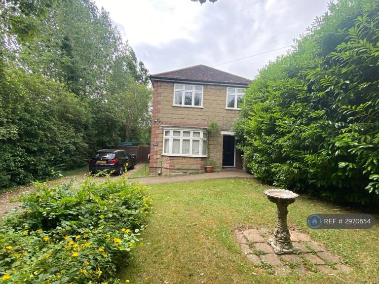 House Sheepcot Lane in Watford