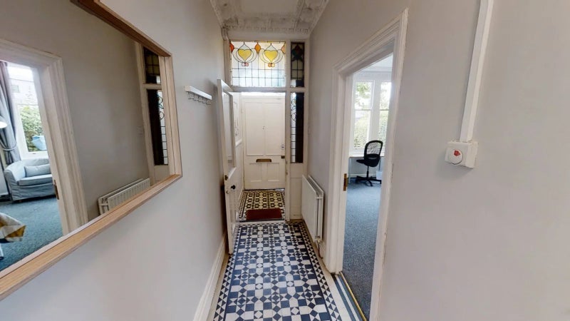 Room Fishponds Road in Bristol