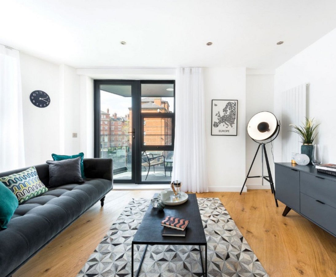 Flat Clare Street in Greater London