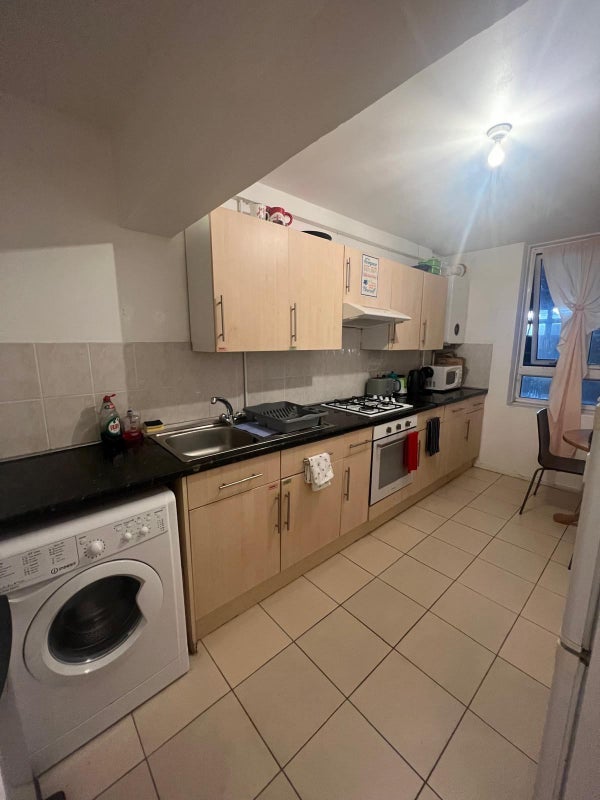 Flat Laxton Place in Greater London
