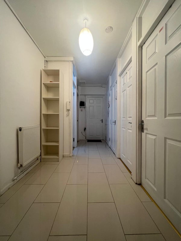 Flat Laxton Place in Greater London