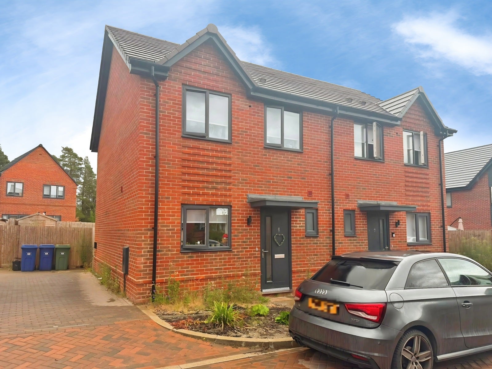 House Hunt Way in Buckler's Park