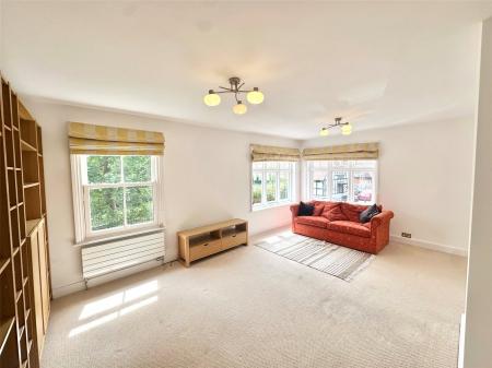House Grange Lane in Hertsmere