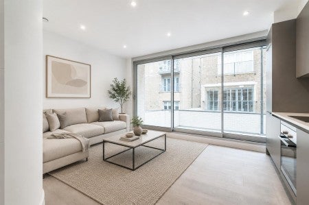 Flat Seven Sisters Road in Greater London