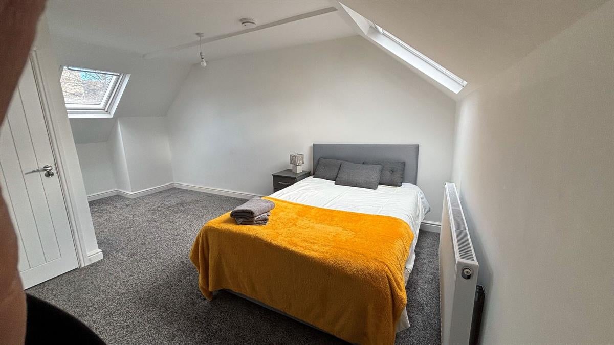 Room Hessle Road in Hull