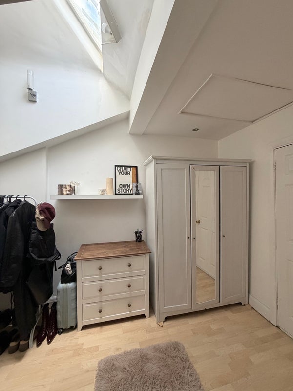Room Holland Road in Greater London