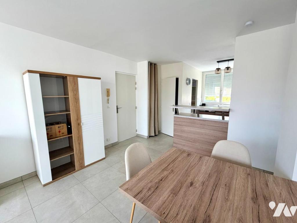 Flat Rue d'Estienne d'Orves in Reims